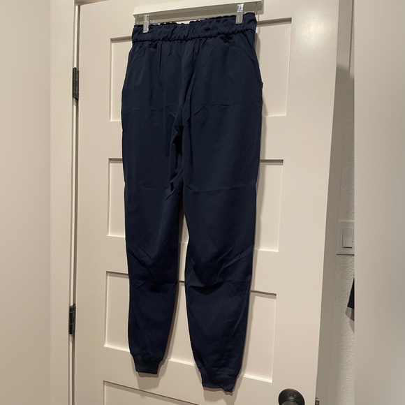 Lululemon High Rise Ladies Joggers in Navy - Picture 2 of 2